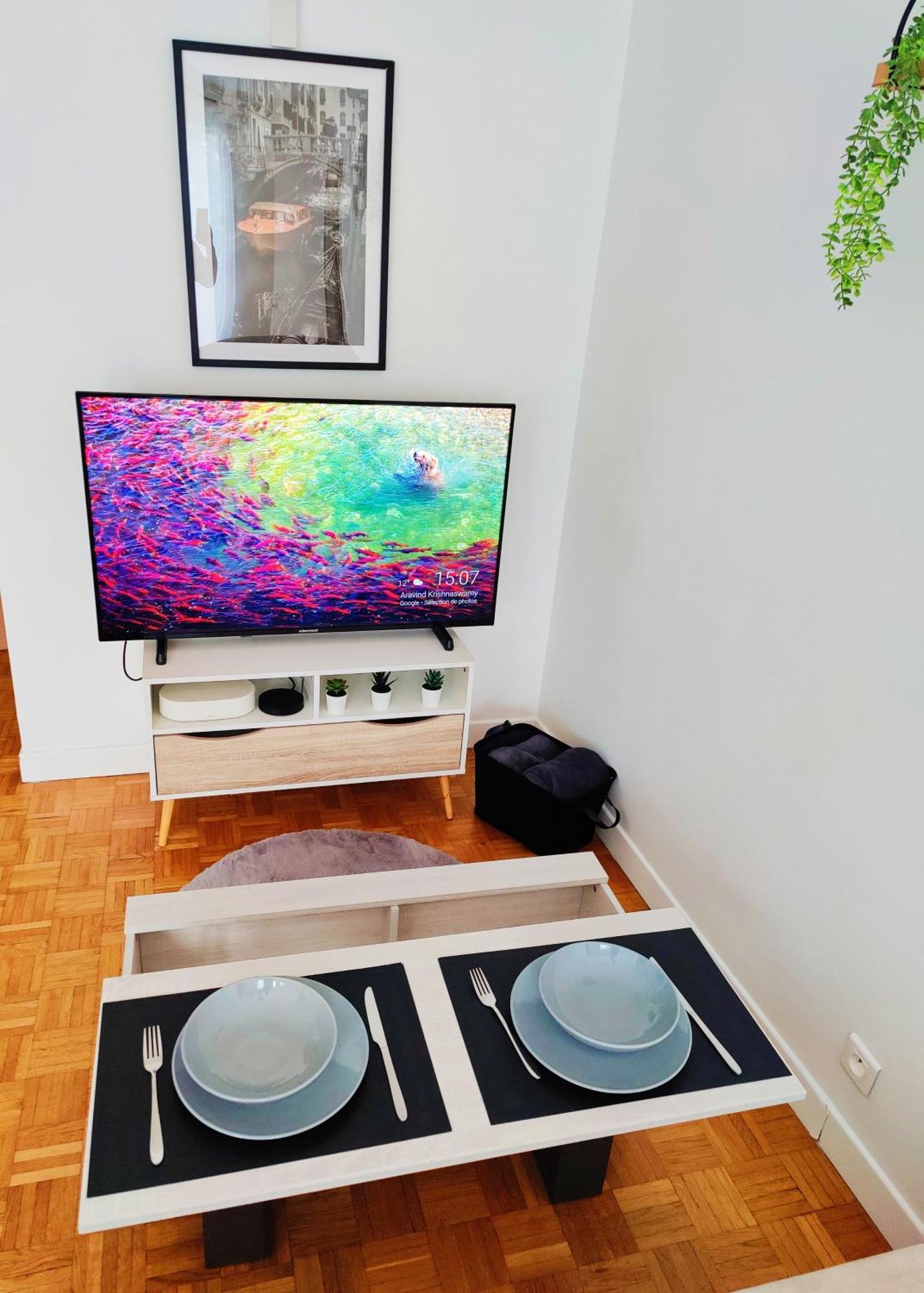 Apartamento Metro A 2 Minutes Paris Centre Le Marais Romainville Exterior foto
